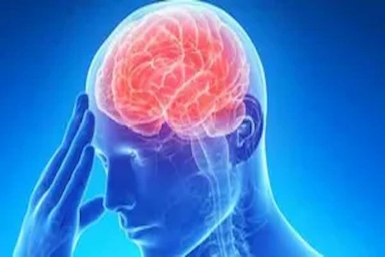 3 دقائق نفحص المريض بالكامل!! استشاري سكتات دماغية سعودي يكشف عدد المصابين يوميًا