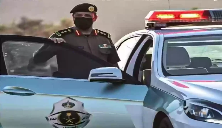 رفع هذه المخالفة | آلية المخالفة بـ 6 آلاف ريالًا في حال قطع الإشارة الحمراء.. المرور يصرح