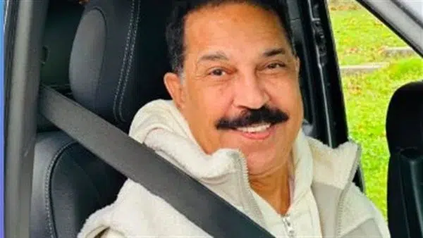 “بقبلة رأس”.. نبيل شعيل يستقبل عبد الله الرويشد بعد عودته من رحلة علاج استغرقت 3 أشهر