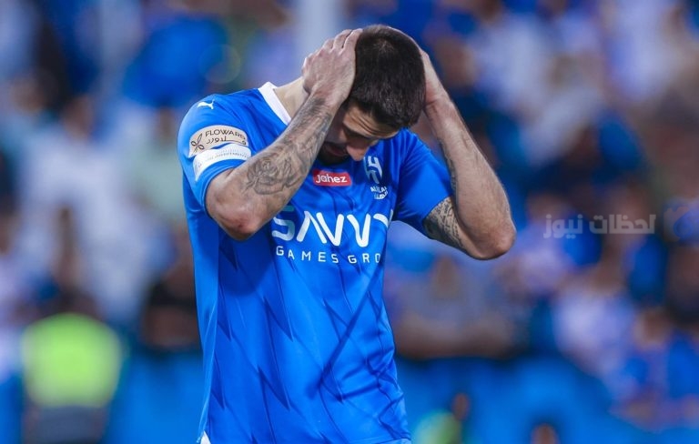 إصابة ميتروفيتش تثير القلق في الهلال بعد مشاركته مع منتخب صربيا
