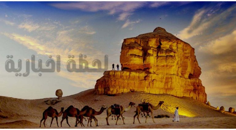 رجل يوزع سبح للسياح | استقبال رائع للسياح الاستراليين في الرياض