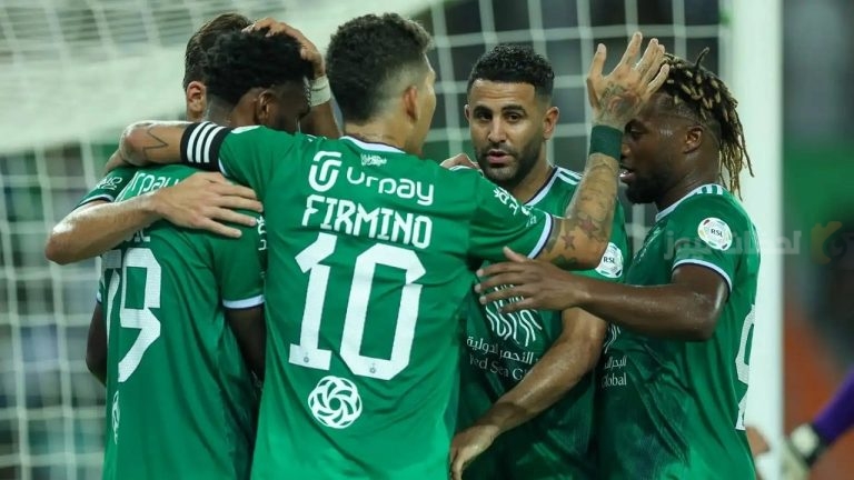 الأهلي مهدد بفقدان استقراره بسبب رحيل نجومه الأساسيين