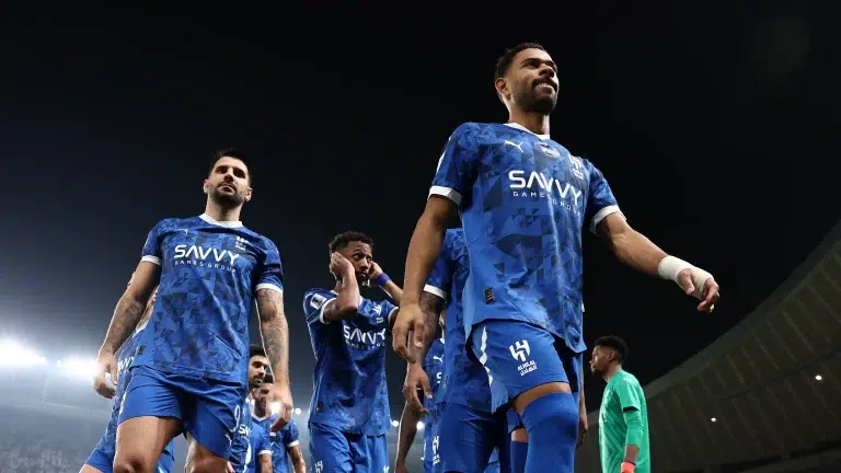 الاتحاد الآسيوي يعاند الهلال | كابوس تحكيمي آخر في انتظار الزعيم وغضب شديد من الجماهير