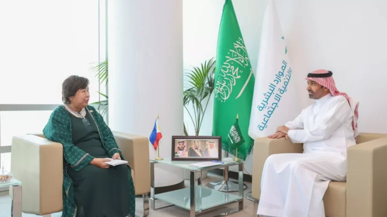 حرمان من الاستقدام وغرامات حتى 50 ألف ريال!! عقوبات ترك العمالة يعملون لحسابهم في السعودية