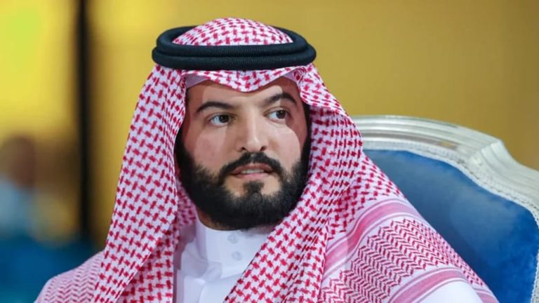 كفاكم ادعاءات!! التورنيدو دليل على تباين القرارات لصالحكم.. العنزي يفتح النار على الهلال