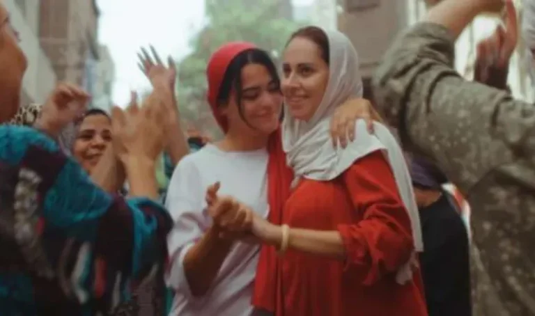 حفاوة استقبال فيلمهما | صدمة بطلتا “الفستان الأبيض” ياسمين رئيس وأسماء جلال!