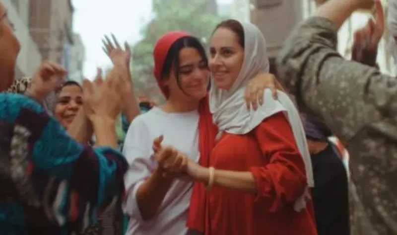 الفستان الأبيض