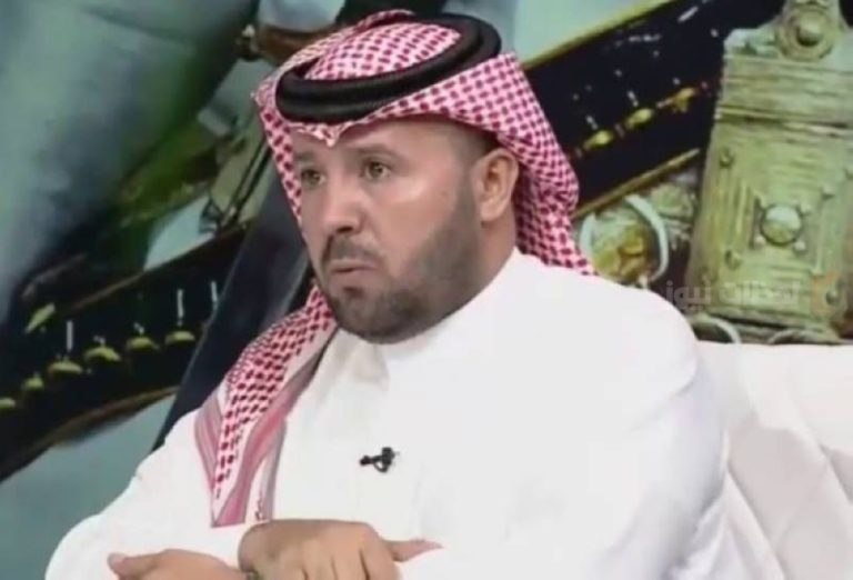 بدأت من مانشيني وانتهت بالدفتر القديم!! القحطاني يضع “اتحاد الكرة” أمام فوهة الاتهامات
