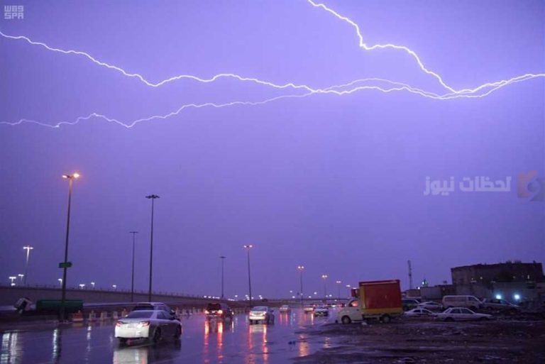 المركز الوطني للأرصاد: الأمطار تروي جدة تقلبات جوية نادرة تضرب المدينة الساحلية