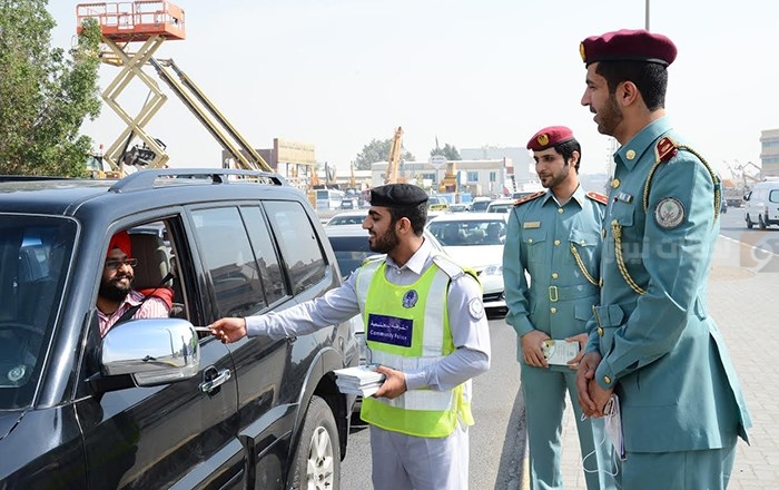 للمقيمين!! المرور الإماراتي يحدد نوع رخصة القيادة المسموح بها حسب العمر
