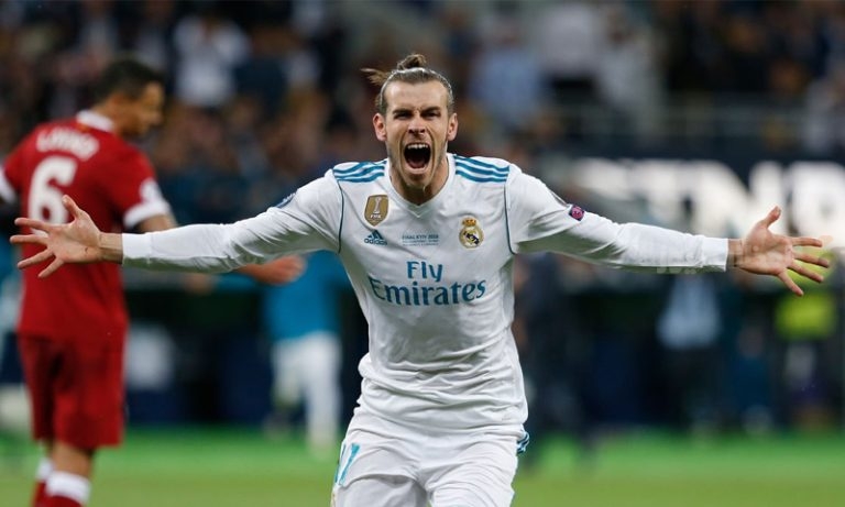 بطل الريال السابق يفجر في تصريحات نارية بسبب مباراة الريدز وريال مدريد