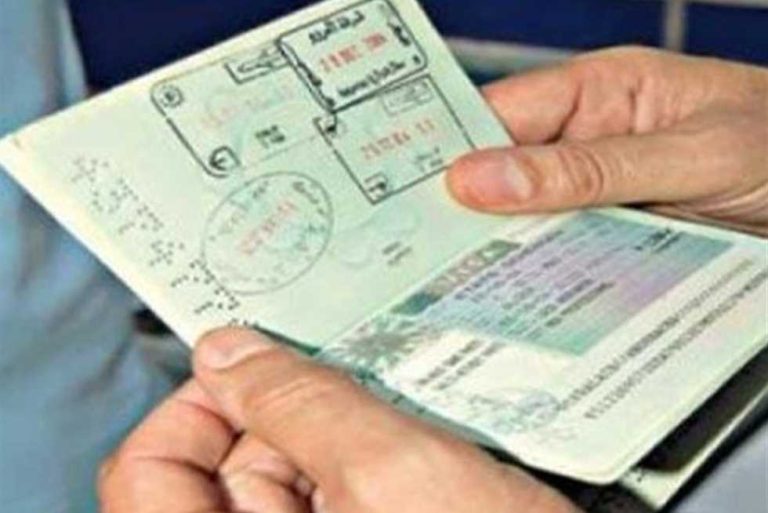 تُطلق مجانًا | فرصة لن تتكرر السعودية تطرح تأشيرة العمل المؤقت لعدة فئات بشكل مجاني 1447!