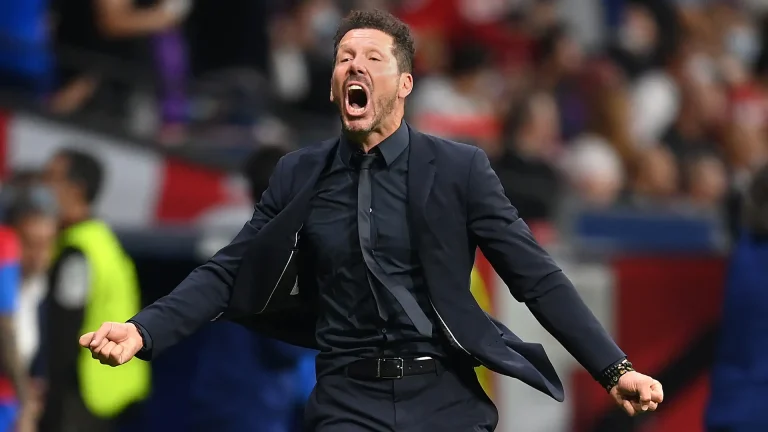 مستقبل غامض لـ سيميوني مع أتلتيكو مدريد: تقرير يكشف الكواليس