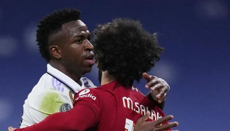 دوري روشن في استعداده للكبار | بعروض لا تُصدق حسم انتقال “صلاح وفينيسوس” في 2025!!