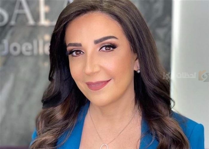 فنانة شهيرة