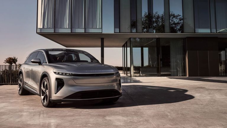 الآن في السعودية | لوسيد جرافيتي الـ SUV الفاخرة متعددة الاستخدامات 2025