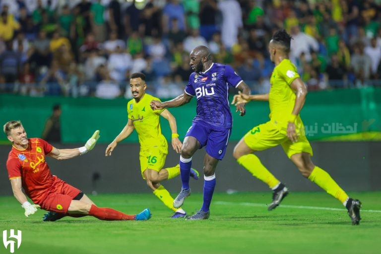 الهلال يتألق بفوز جديد على الاتفاق ويواصل تصدره لدوري روشن السعودي