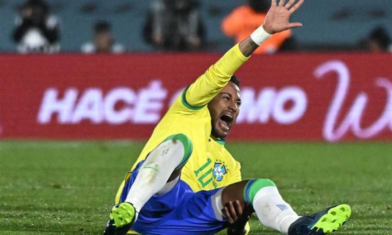 متلازمة الإصابة لن تفارقه!! فخ الرباط الصليبي لـ “نيمار” يرعب الهلال وتلك مدة الغياب