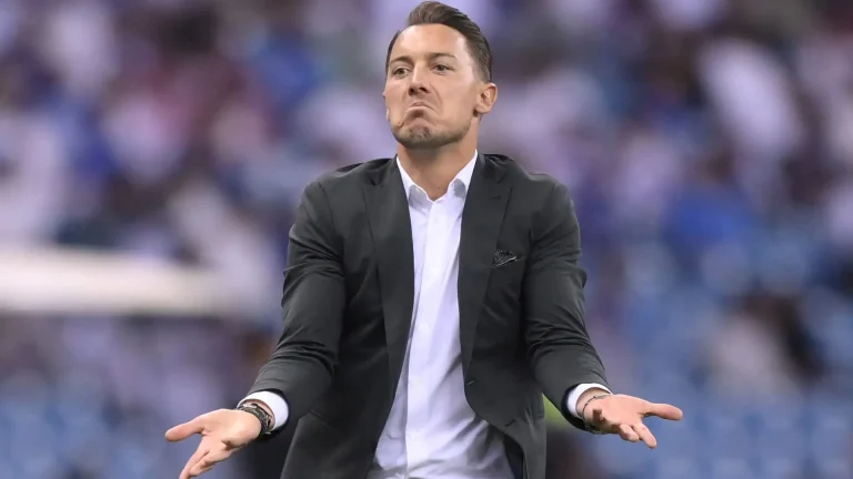 قبل التوقف الدولي | إصابة جديدة تضرب لاعب الأهلي.. تورط “يايسله” في وقت حرج!!
