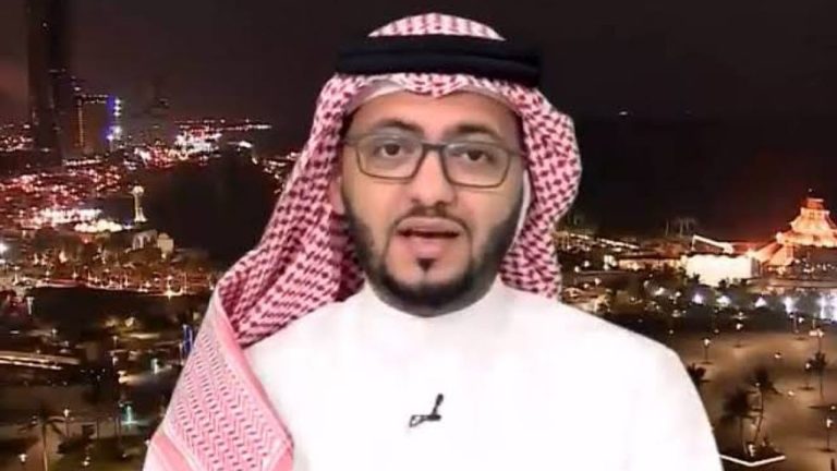 «يكون الموس على كل الرؤوس» | “يوسف خميس” يُطالب بمعاقبة مدرب الهلال “خيسوس”